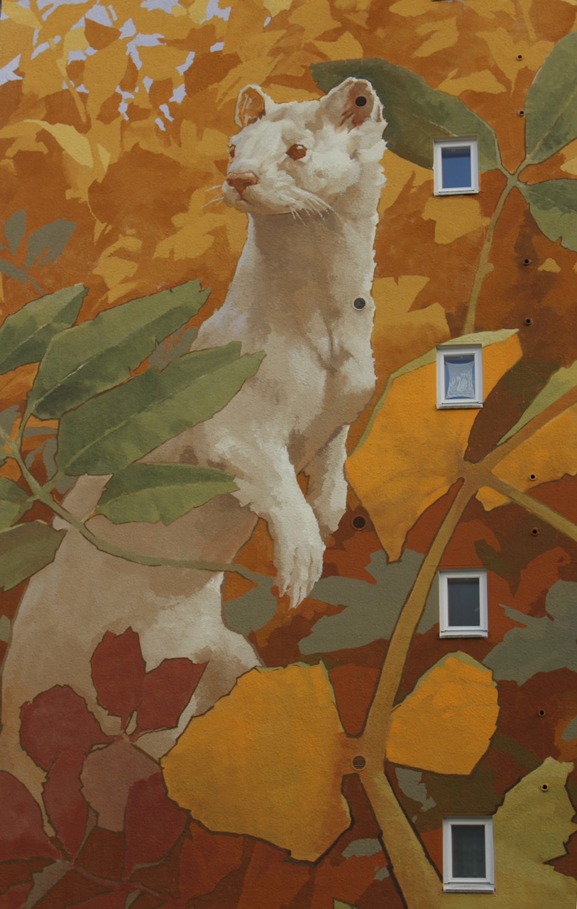 Väärät vermeet, 2019, Mikkeli, part of Upeart- festival assisted by Anetta Lukjanova, wallpaint and spraypaint