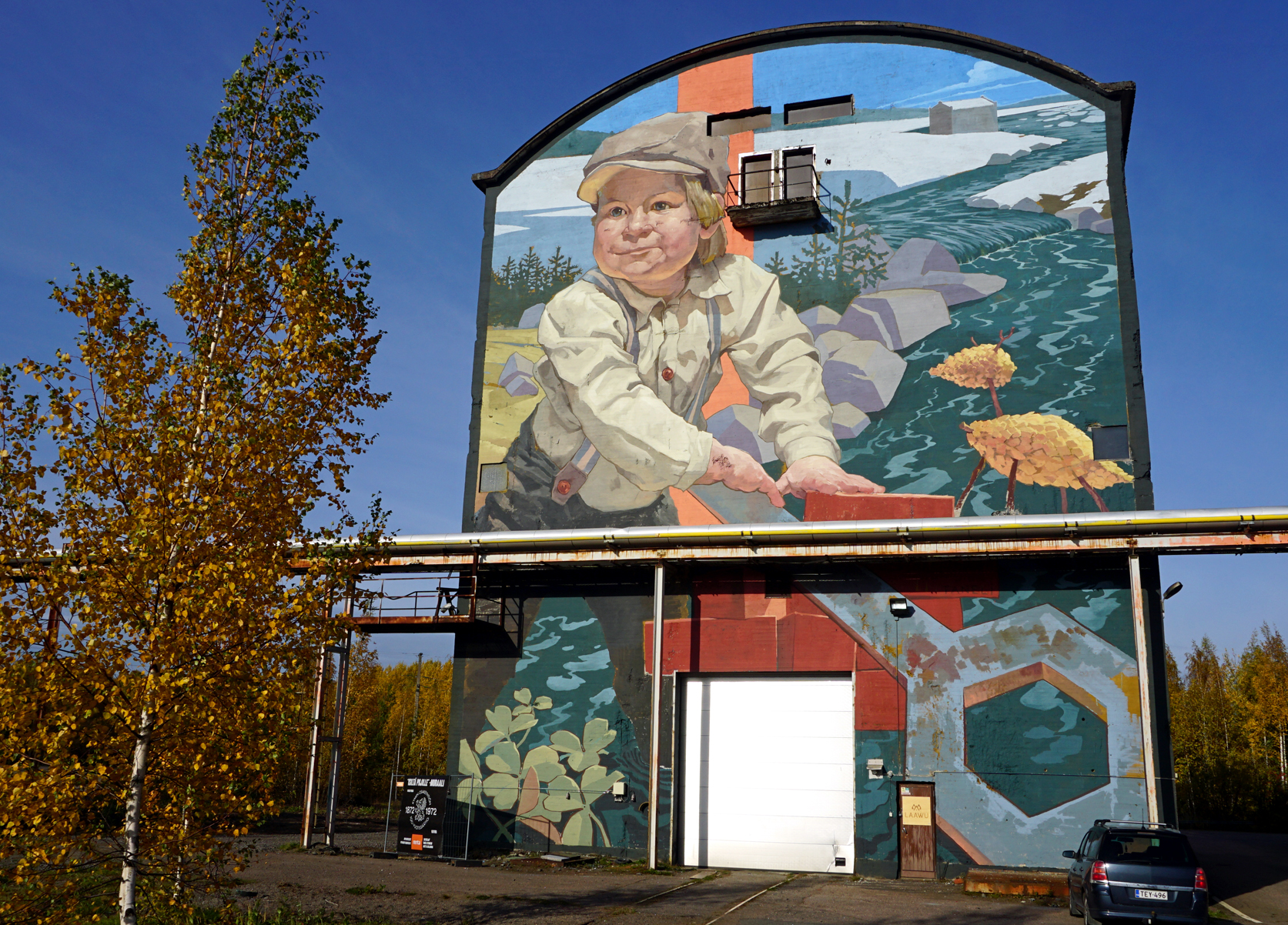 Sukupolvesta toiseen -project, detail, 2021, 27x15m, wallpaint